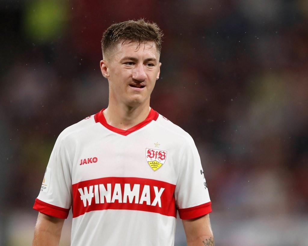 28圈-记者为施蒂勒不实消息致歉：我错了，曼联代表团没去斯图加特